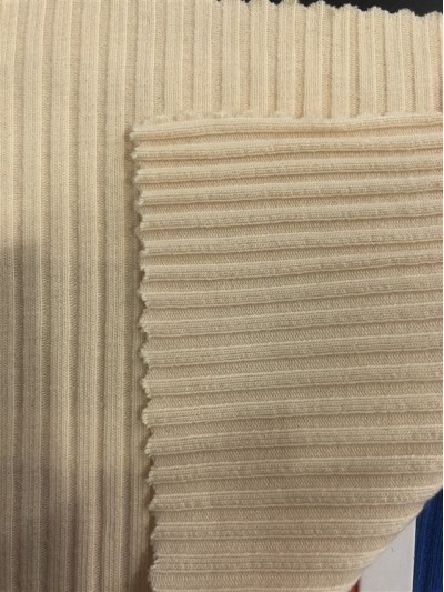 GZ-HF 精梳棉抗條 A393 成份：95%棉 5%氨綸 克重：180g 後面照